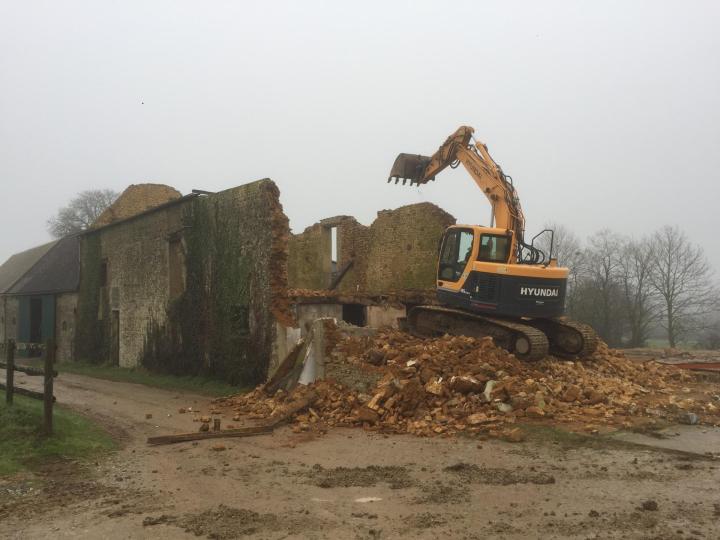 Entreprise de travaux publics réalisant des projets de toute envergure.